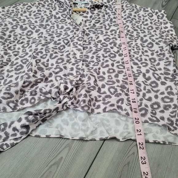 Fate Womens Button-Up Top Size M Multicolor Leopard Print 100% Rayon Tie NEW - Picture 7 of 9